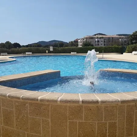 Paisible, Avec Piscine Nyaraló Mandelieu